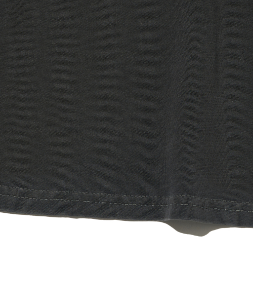 OTHERFITS(アザーフィッツ)の「ピグメントレイヤードフードクロップロングスリーブ(チャコール)(Tシャツ/カットソー・メンズ・その他・FREE)」の5枚目の写真
