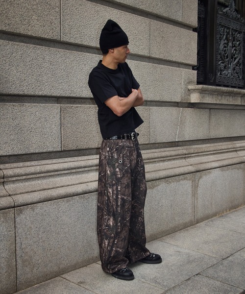 kutir(クティール)の「EYELET STUDS DESIGN SWEAT CURVE PANTS/ハトメスタッズデザインスウェットカーブパンツ(スウェットパンツ・メンズ・杢グレー/ブラウン/ブラック・SMALL/MEDIUM/LARGE)」の6枚目の写真