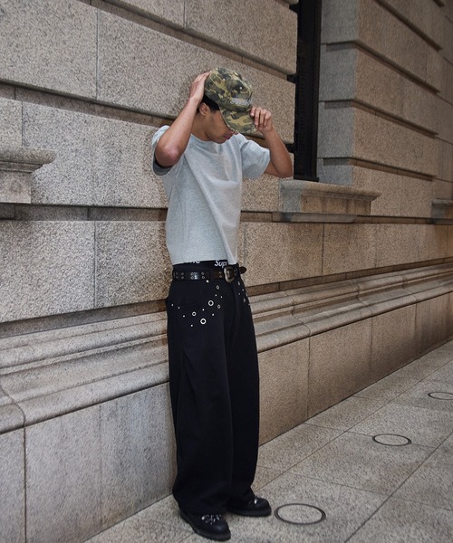 kutir(クティール)の「EYELET STUDS DESIGN SWEAT CURVE PANTS/ハトメスタッズデザインスウェットカーブパンツ(スウェットパンツ・メンズ・杢グレー/ブラウン/ブラック・SMALL/MEDIUM/LARGE)」の22枚目の写真