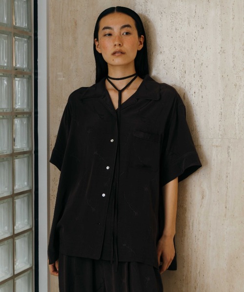 CREDONA（クレドナ）の「SATIN JQ SHIRTS/サテンジャガードシャツ（シャツ/ブラウス・レディース・アイボリー/ブラウン・FREE）」の19枚目の写真
