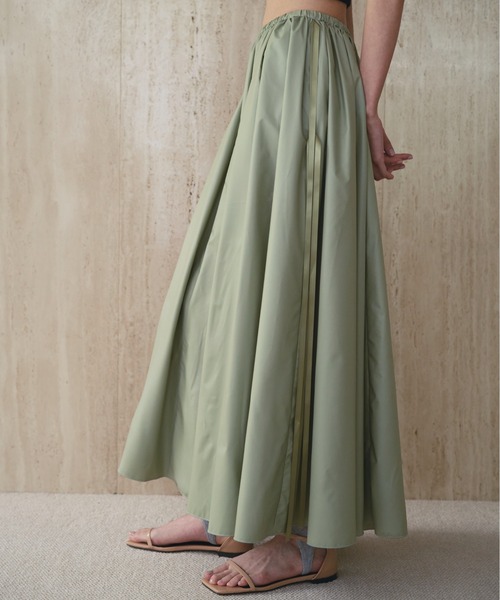 SOEMIN(ソミン)の「Long flared skirt/ロングフレアスカート(スカート・レディース・ブラック/カーキ・FREE)」の5枚目の写真