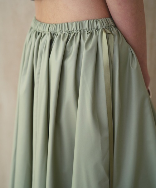 SOEMIN(ソミン)の「Long flared skirt/ロングフレアスカート(スカート・レディース・ブラック/カーキ・FREE)」の7枚目の写真