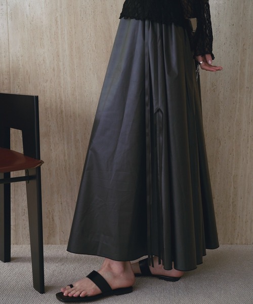 SOEMIN(ソミン)の「Long flared skirt/ロングフレアスカート(スカート・レディース・ブラック/カーキ・FREE)」の10枚目の写真