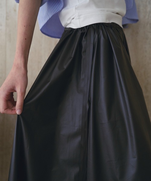 SOEMIN(ソミン)の「Long flared skirt/ロングフレアスカート(スカート・レディース・ブラック/カーキ・FREE)」の13枚目の写真