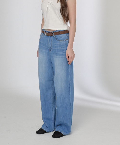 BUTTON UP（ボタンアップ）の「クラシックウォッシュドワイドデニムパンツ（ブルー）（デニムパンツ・レディース・その他・SMALL/MEDIUM/LARGE）」の2枚目の写真