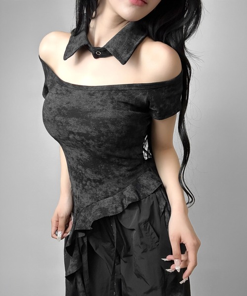 FOLLOWIN（フォロウィン）の「チョーカーカラーフリルアシメトップス（Tシャツ/カットソー・レディース・ブラック/ホワイト/グレー・FREE）」の8枚目の写真