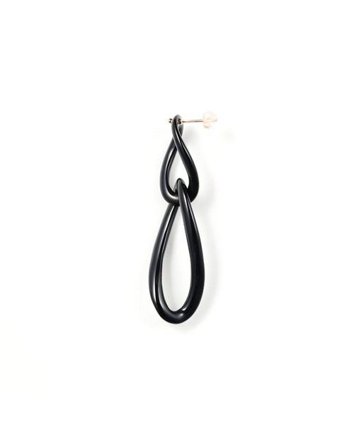 Irise coffret（イリスコフレ）の「［Monochrome］K10YG  天然石 ノワール ピアス｜Noir Earrings（ピアス（両耳用）・レディース・ブラック・ONE SIZE）」の2枚目の写真
