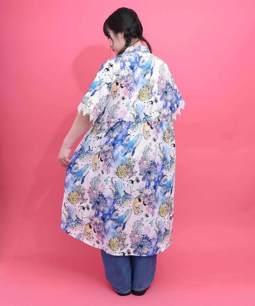 ScoLar(スカラー)の「162697:2柄展開 レース袖シャツワンピース(ワンピース・レディース・オフホワイト/ブラック・M)」の4枚目の写真
