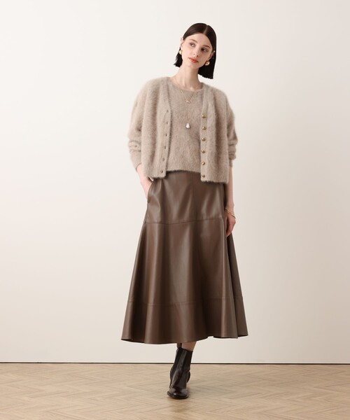 allureville（アルアバイル）の「フェイクレザーフレアスカート（スカート・レディース・ブラック・2/1）」の5枚目の写真