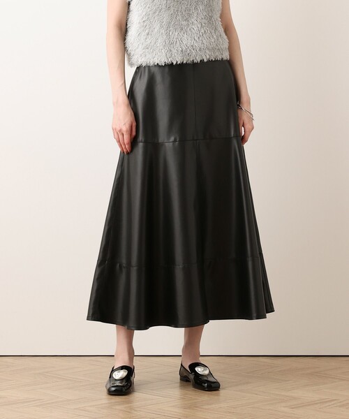 allureville（アルアバイル）の「フェイクレザーフレアスカート（スカート・レディース・ブラック・2/1）」の9枚目の写真