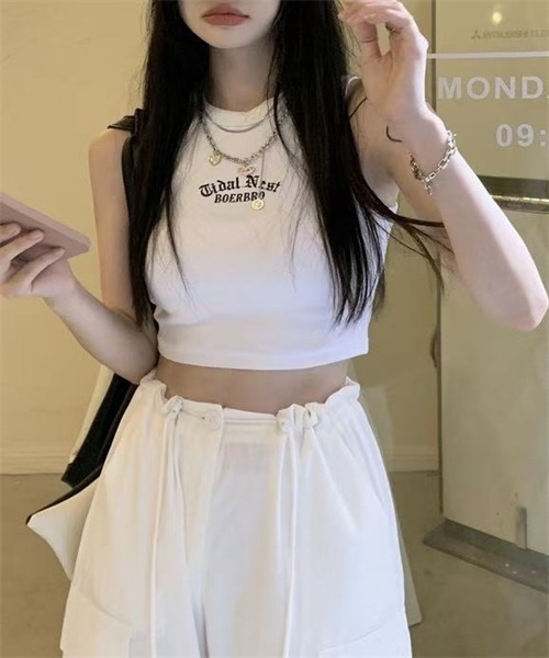 FREE STYLISTS(フリー スタイリスト)の「ノースリーブ タンクトップ レディース(タンクトップ・レディース・カーキ/ホワイト/ライトグレー/グレー/ブラック/ブラウン・2XL/M/XL/L)」の9枚目の写真