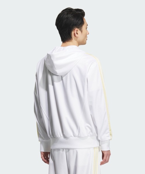 adidas(アディダス)の「Stadium Gold ルーズフィット フード付きトラックトップ / ジャージ / アディダス adidas(マウンテンパーカー・メンズ・ホワイト・SMALL/MEDIUM/LARGE/X-LARGE/XX-LARGE/X-SMALL/3XL)」の2枚目の写真