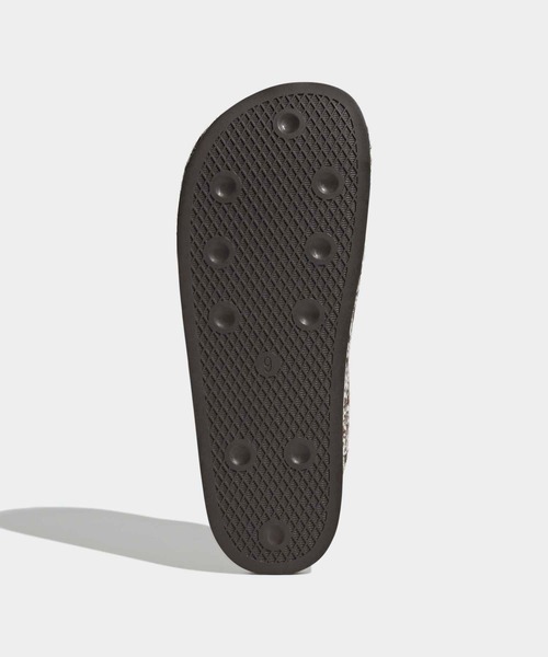 adidas（アディダス）の「アディミュール サンダル / ADIMULE SLIDES / アディダスオリジナルス adidas Originals（サンダル・メンズ・ホワイト・23.5cm/22.5cm/28.5cm/27.5cm/26.5cm/25.5cm/24.5cm）」の3枚目の写真
