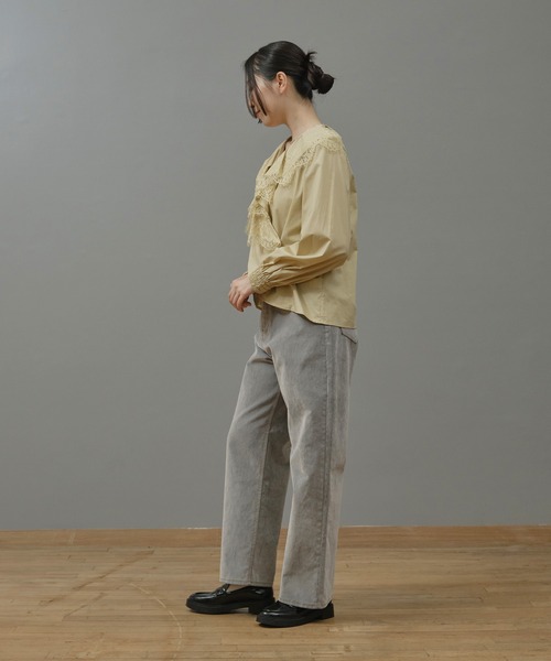Nunc.(ヌンク)の「フロッキーストレートデニムパンツ(デニムパンツ・レディース・ブラック/ネイビー/サックスブルー・38)」の12枚目の写真