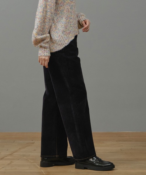 Nunc.(ヌンク)の「フロッキーストレートデニムパンツ(デニムパンツ・レディース・ブラック/ネイビー/サックスブルー・38)」の13枚目の写真