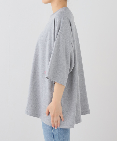 COTTON RESEARCH CLUB(コットンリサーチクラブ)の「別注【COTTON RESEARCH CLUB】OVER FIT TEE(Tシャツ/カットソー・レディース・チャコールグレー/ホワイト/ネイビー・FREE)」の4枚目の写真