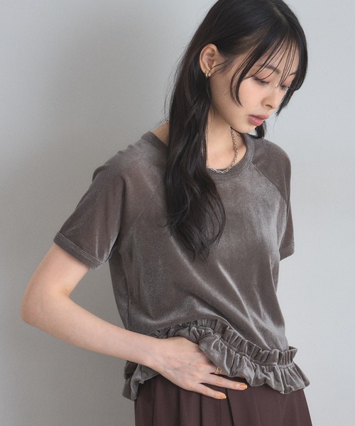 &. NOSTALGIA(アンドドットノスタルジア)の「シアーフロッキー裾フリルTシャツ(Tシャツ/カットソー・レディース・オフホワイト/グレー・FREE)」の12枚目の写真