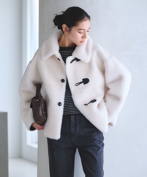 BEAUTY&YOUTH UNITED ARROWS(ビューティーアンドユースユナイテッドアローズ)の「【WEB限定】ボア×フェイクムートン ループボタンジャケット 2WAY(その他アウター・レディース・ダークグレー/モカ/ダークブラウン/オフホワイト・S/M)」の1枚目の写真