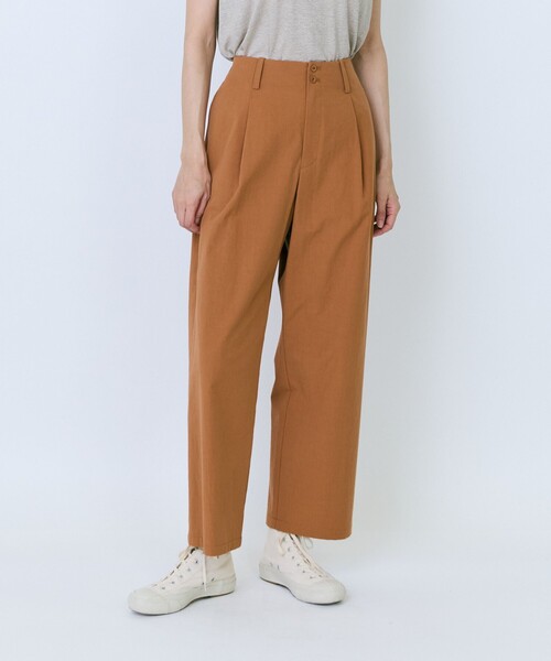 LOISIR(ロワズィール)の「コットンツイルテーパードパンツ(その他パンツ・レディース・キャメル/ネイビー・36/38/40)」の1枚目の写真