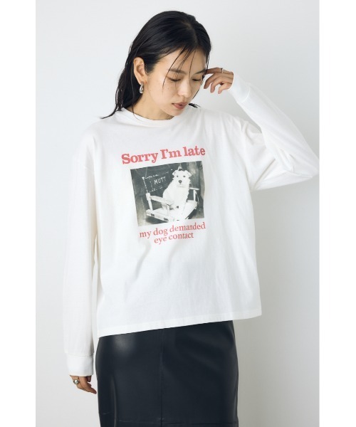 AZUL by moussy(アズールバイマウジー)の「アソートフォトプリントロンT 秋服 冬服 長袖 インナー【身長/骨格別着用画像あり】(Tシャツ/カットソー・レディース・レッド系その他/ライトブラック/オフホワイト・FREE)」の15枚目の写真