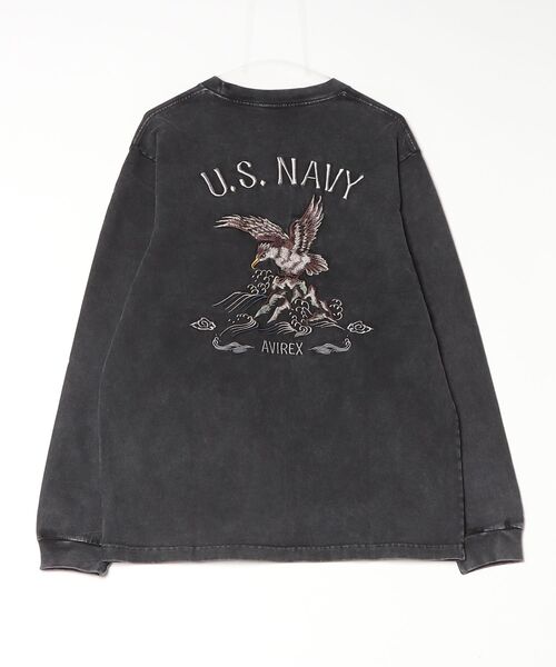 AVIREX（アヴィレックス）の「《NAVAL COLLECTION》SOUVENIR EMBROIDERY LONG SLEEVE T-SHIRT / スーベニア 刺しゅう; 長袖Tシャツ / AVIREX / アヴィレックス（Tシャツ/カットソー・メンズ・オフホワイト/チャコール・X-LARGE/XX-LARGE/LARGE）」の4枚目の写真