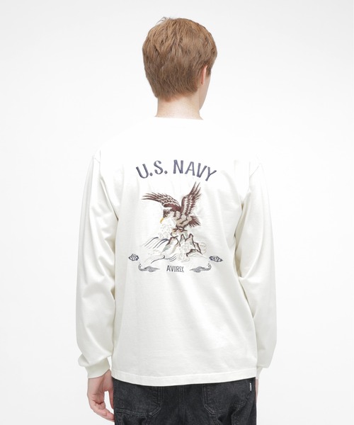 AVIREX（アヴィレックス）の「《NAVAL COLLECTION》SOUVENIR EMBROIDERY LONG SLEEVE T-SHIRT / スーベニア 刺しゅう; 長袖Tシャツ / AVIREX / アヴィレックス（Tシャツ/カットソー・メンズ・オフホワイト/チャコール・X-LARGE/XX-LARGE/LARGE）」の19枚目の写真
