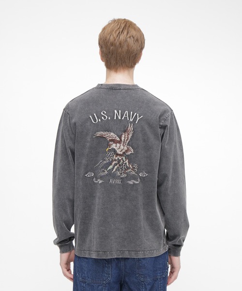 AVIREX（アヴィレックス）の「《NAVAL COLLECTION》SOUVENIR EMBROIDERY LONG SLEEVE T-SHIRT / スーベニア 刺しゅう; 長袖Tシャツ / AVIREX / アヴィレックス（Tシャツ/カットソー・メンズ・オフホワイト/チャコール・X-LARGE/XX-LARGE/LARGE）」の5枚目の写真
