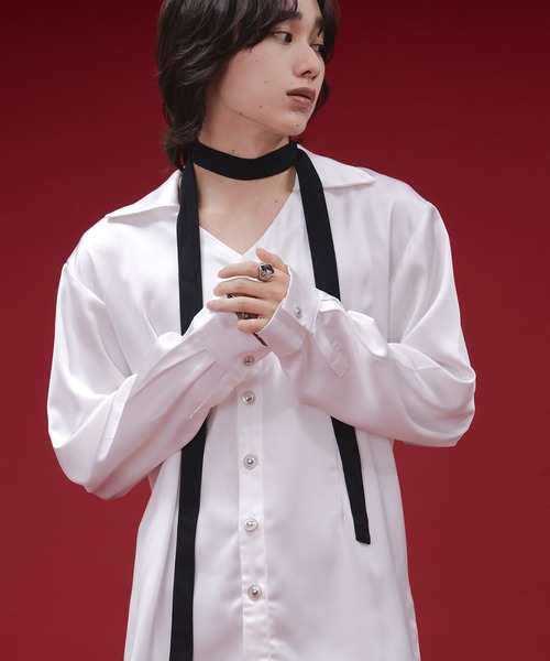 Ellno Loset(エルノロゼット)の「【SEME】metal button satin skipper shirt(シャツ/ブラウス・メンズ・オフホワイト/ブラック・SMALL/LARGE/MEDIUM)」の19枚目の写真