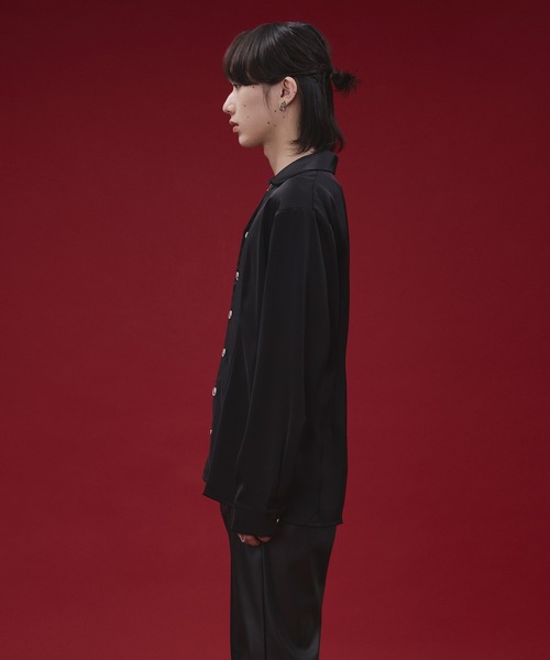 Ellno Loset(エルノロゼット)の「【SEME】metal button satin skipper shirt(シャツ/ブラウス・メンズ・オフホワイト/ブラック・SMALL/LARGE/MEDIUM)」の14枚目の写真