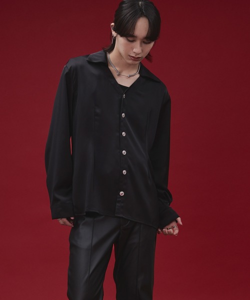 Ellno Loset(エルノロゼット)の「【SEME】metal button satin skipper shirt(シャツ/ブラウス・メンズ・オフホワイト/ブラック・SMALL/LARGE/MEDIUM)」の13枚目の写真