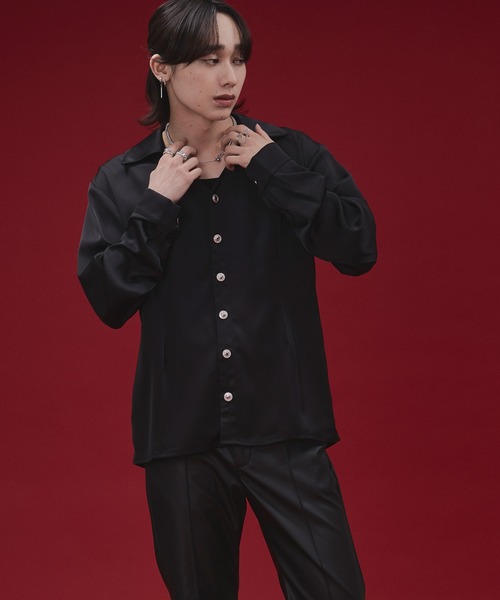 Ellno Loset(エルノロゼット)の「【SEME】metal button satin skipper shirt(シャツ/ブラウス・メンズ・オフホワイト/ブラック・SMALL/LARGE/MEDIUM)」の11枚目の写真