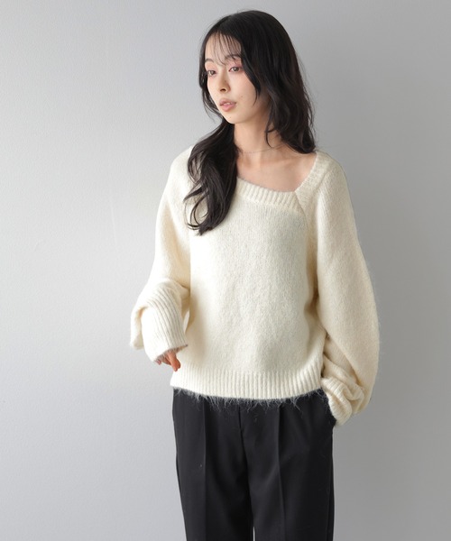 AMELY（エミリー）の「アシメネック ニットトップス/ショート丈/美デコルテ（ニット/セーター・レディース・アイボリー/グレー/モカ/ブラック・フリー）」の16枚目の写真