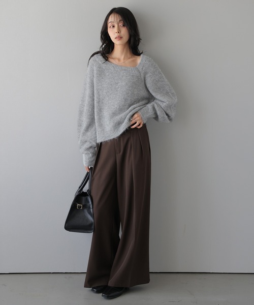 AMELY（エミリー）の「アシメネック ニットトップス/ショート丈/美デコルテ（ニット/セーター・レディース・アイボリー/グレー/モカ/ブラック・フリー）」の10枚目の写真
