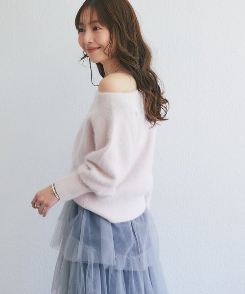 La boutique BonBon(ラブティックボンボン)の「【9/13(日)予約開始!miki監修】ラメヘアリーウールカシミヤ混オフショルニット(ニット/セーター・レディース・モカ/ピンク/オフホワイト・FREE)」の8枚目の写真