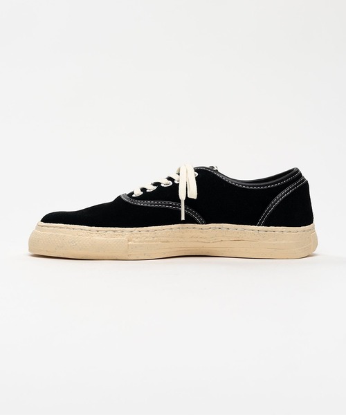 STUDIOUS(ステュディオス)の「KIEFER / Suede Low-Top Sneakers(スニーカー・メンズ・ベージュ/ブラック系その他/ブラック・41/42/43)」の4枚目の写真