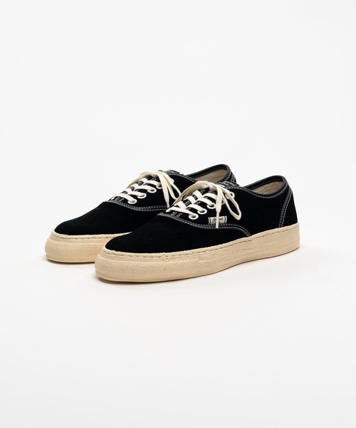 STUDIOUS(ステュディオス)の「KIEFER / Suede Low-Top Sneakers(スニーカー・メンズ・ベージュ/ブラック系その他/ブラック・41/42/43)」の5枚目の写真