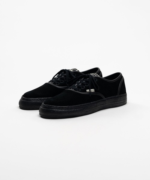 STUDIOUS(ステュディオス)の「KIEFER / Suede Low-Top Sneakers(スニーカー・メンズ・ベージュ/ブラック系その他/ブラック・41/42/43)」の7枚目の写真