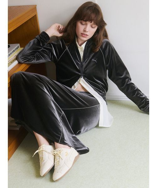 PUMA(プーマ)の「【emmi×PUMA】VELOR NARROW SKIRT(スカート・レディース・ダークグレー・S/M)」の4枚目の写真