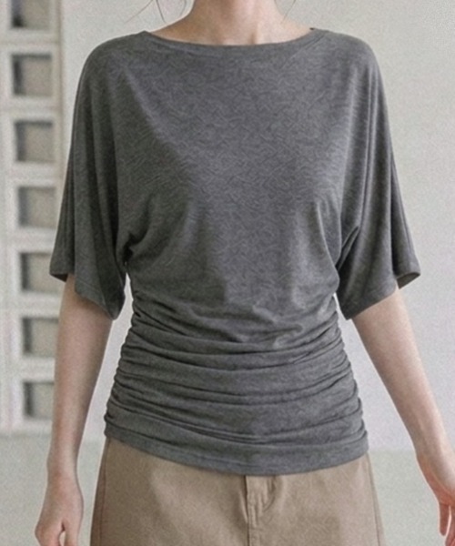 FLINEA(フリネア)の「半端袖プリーツトップス(Tシャツ/カットソー・レディース・ホワイト/チャコールグレー・FREE)」の1枚目の写真