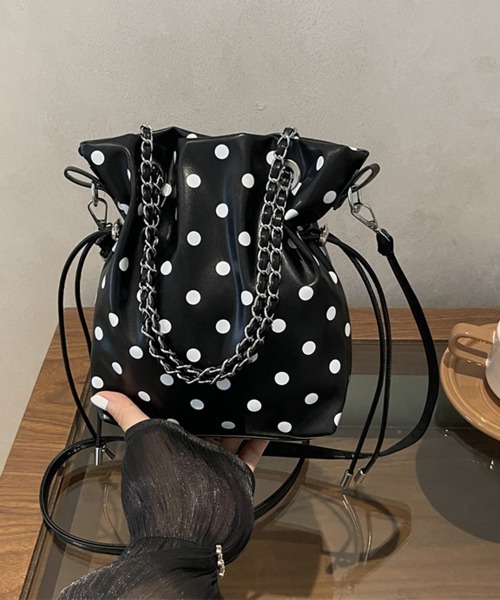 Miniministore(ミニミニストア)の「ドット柄 ショルダーバッグ バケツ型鞄(ショルダーバッグ・レディース・ホワイト/ピンク/ブラック・FREE)」の6枚目の写真