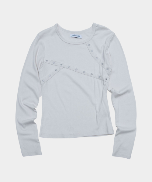 PLACE STUDIO（プレイススタジオ）の「リベットディテール ラウンドネック セミクロップド コットン 長袖 Tシャツ_3COLOR（Tシャツ/カットソー・レディース・ブラック/グレー/アイボリー・FREE）」の5枚目の写真
