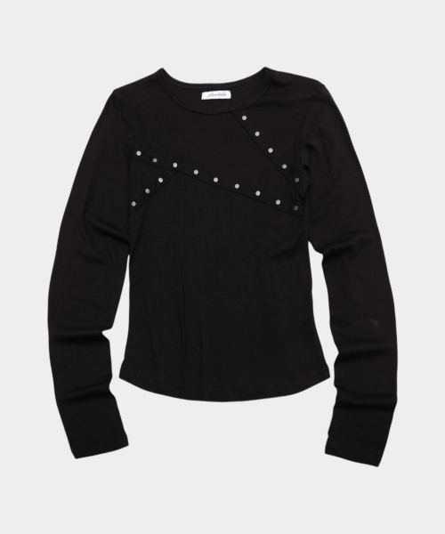 PLACE STUDIO（プレイススタジオ）の「リベットディテール ラウンドネック セミクロップド コットン 長袖 Tシャツ_3COLOR（Tシャツ/カットソー・レディース・ブラック/グレー/アイボリー・FREE）」の6枚目の写真