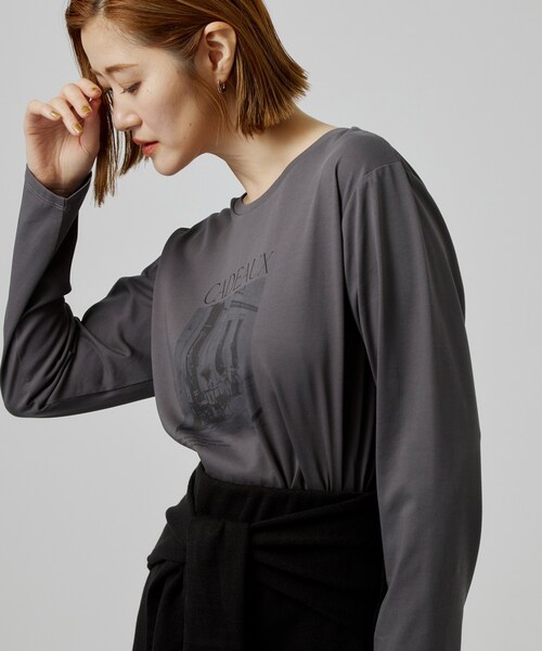 grove(グローブ)の「【1枚着でも重ね着でも〇】大人カジュアル プリントアソートロンT(Tシャツ/カットソー・レディース・オフホワイト/ライトベージュ/ホワイト系6/グレー系その他4・02/03)」の17枚目の写真