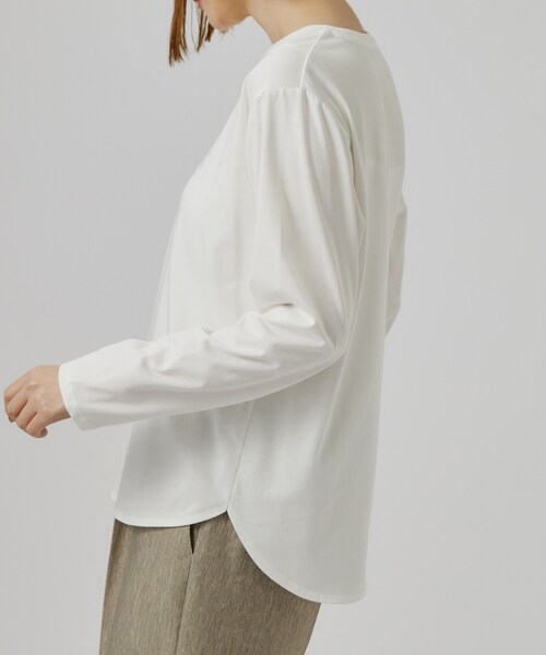grove(グローブ)の「【1枚着でも重ね着でも〇】大人カジュアル プリントアソートロンT(Tシャツ/カットソー・レディース・オフホワイト/ライトベージュ/ホワイト系6/グレー系その他4・02/03)」の22枚目の写真