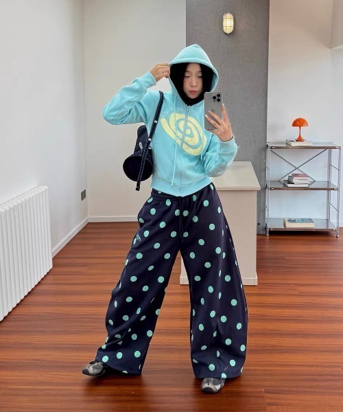 Lis ardent(リスアルダン)の「2026AW ワンポイント刺繍 ドット柄ワイドスウェットパンツ/イージーワイドパンツ(スウェットパンツ・レディース・ネイビー/グレー・M)」の12枚目の写真