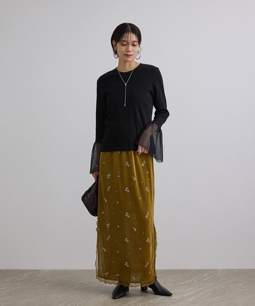 SALON adam et rope'(サロン アダム エ ロペ)の「カフフレアミスティチュールロンT(Tシャツ/カットソー・レディース・ブラック/オフホワイト・FREE)」の4枚目の写真