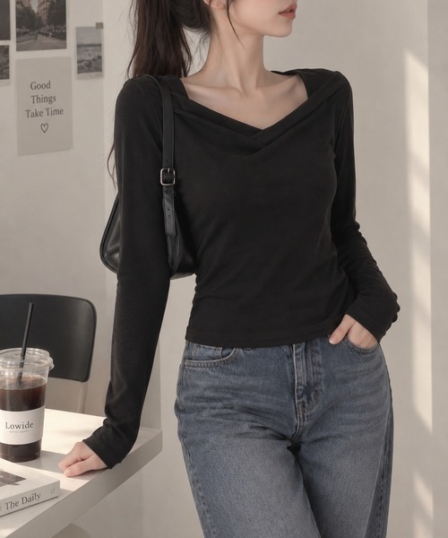 roomy(ルーミー)の「VネックオフショルロンT(Tシャツ/カットソー・レディース・ブラック/ベージュ/オフホワイト/ブラウン・FREE)」の8枚目の写真