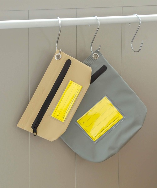 HIGHTIDE（ハイタイド）の「タープポーチ (S) 防水（ポーチ・レディース・カーキ/オレンジ/ブラウン/レッド/ブラック/ブルー/ホワイト/ベージュ/グレー・FREE）」の14枚目の写真