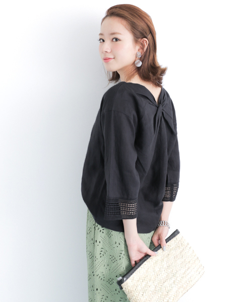 URBAN RESEARCH（アーバンリサーチ）の「UR 袖レースリネンブラウス（シャツ/ブラウス・レディース・ネイビー/サーモンピンク/オフホワイト・FREE）」の3枚目の写真