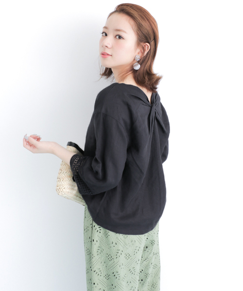 URBAN RESEARCH（アーバンリサーチ）の「UR 袖レースリネンブラウス（シャツ/ブラウス・レディース・ネイビー/サーモンピンク/オフホワイト・FREE）」の6枚目の写真